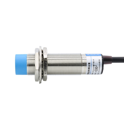 M18三线24v常开接近开关