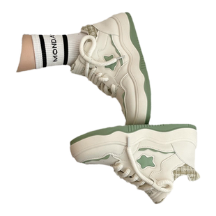 女童二棉板鞋2026冬天新款休闲运动鞋女孩软底加绒棉鞋百搭软底鞋