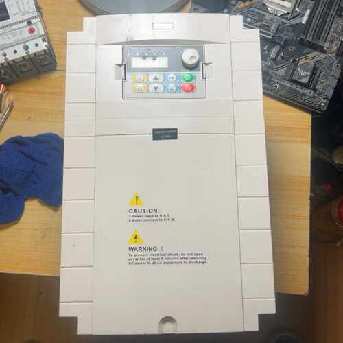 溢价-海尚变频器HS710-15G3/18.5P3 成色好，需