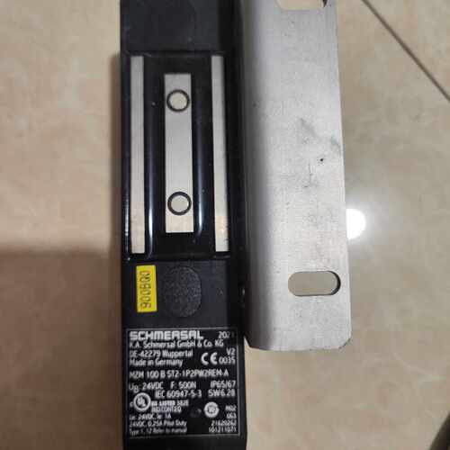 询德国施迈赛安全开关，型号MZM 100 B ST2-1P2P