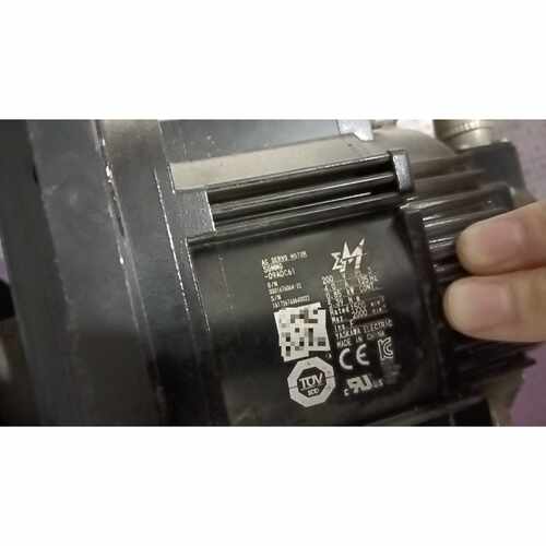 议价安川伺服电机SGMMG09ADC610.85KW功率2维修