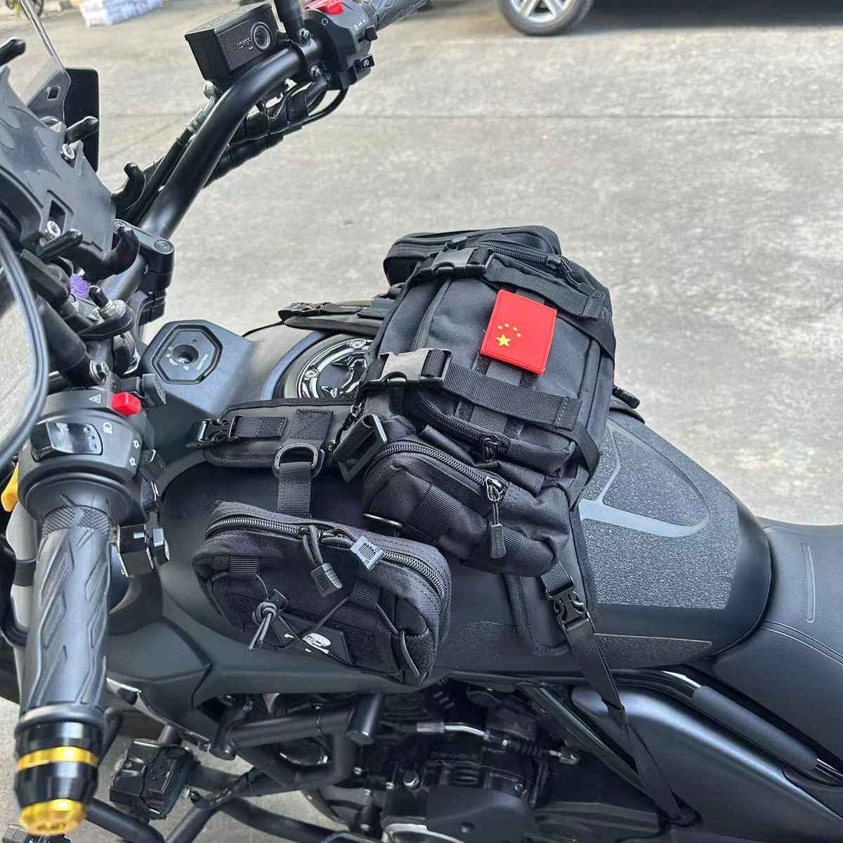 摩托车油箱包挂载底座马甲TR300无极cu525灰石300闪300通用收纳包