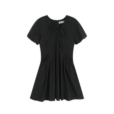 甜美简约V领泡泡袖收腰连衣裙