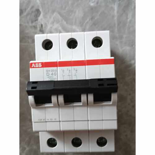 空气开关SH203 D40，3P，400V，—议价
