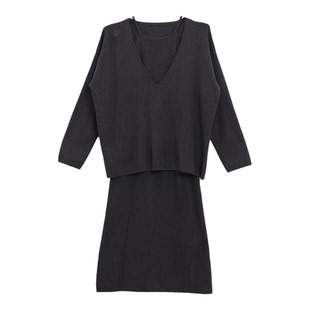 记忆的起点连衣裙套装2025冬季新V领毛衣吊带裙两件套69AD85005D