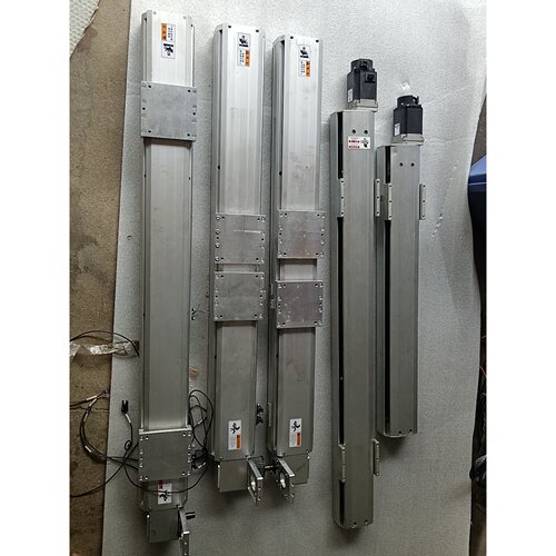 询价-双向导轨滑台UYJ-R110B-P130-2S350，3
