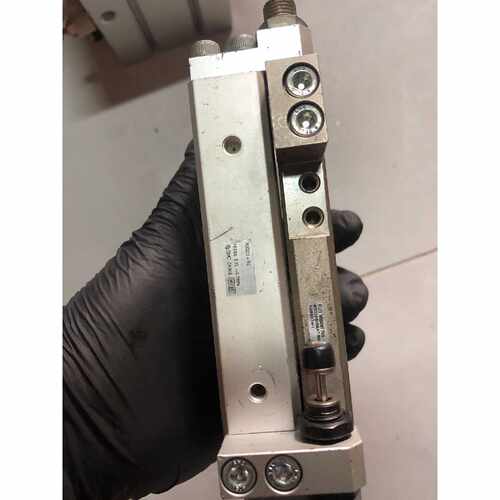 议价SMC滑台气缸MXQ1650拆机件成色还可以有点使用痕迹维修