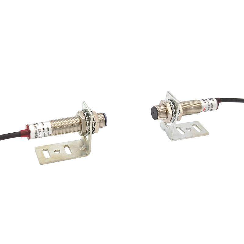 M12M18激光红外对射光电开关传感器24V三线二线常开常闭NPNPNP