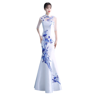 改良旗袍裙2024年新款中国风优雅高端走秀鱼尾复古主持人演出服女