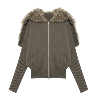 出逃赤岗西 澳羊毛复古披肩式针织开衫外套带毛领连帽毛衣女上衣