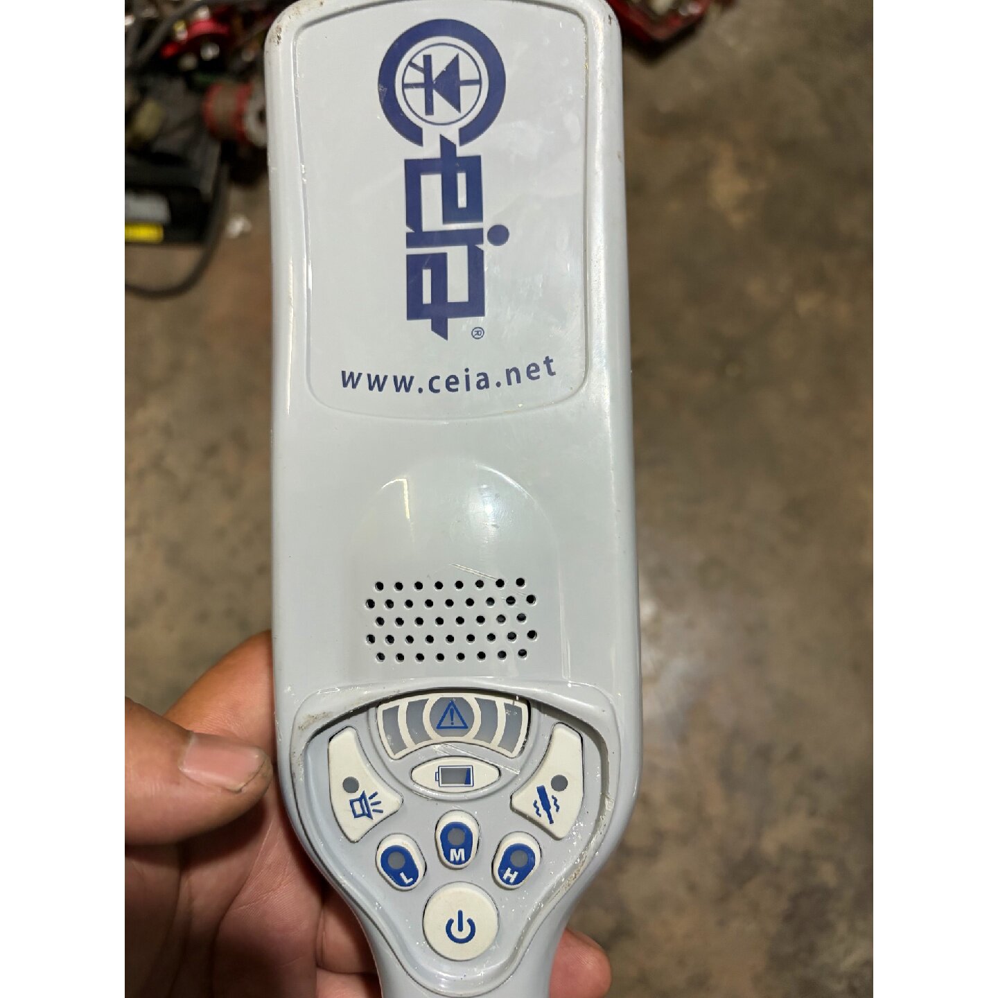 议价意大利CEIA PD140E手持金属探测器，两节5号电池就可