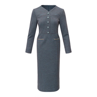 黛玛诗复古格纹V领直筒裙秋冬新款通勤优雅羊毛针织连衣裙女长袖