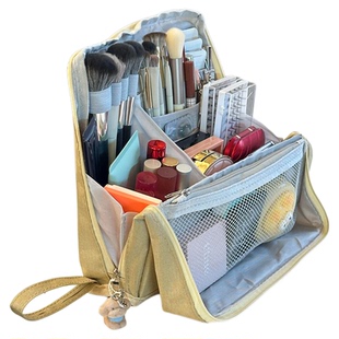 化妆包女2026新款分区可站立式大容量旅行外出手提便携式分格化妆刷收纳学生文具笔袋防水皮面高端外出洗漱包