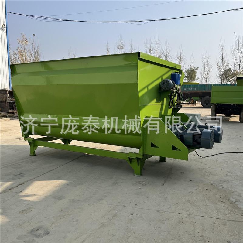 牛羊双轴搅拌机大容量电动TMR饲料混合机自动称重粉草搅拌一体机