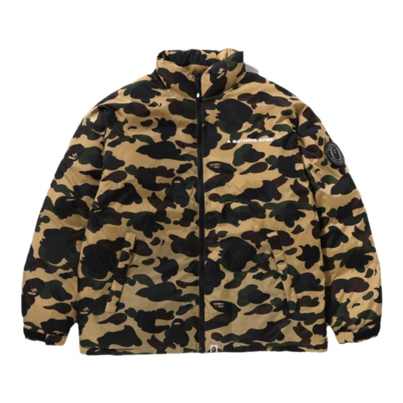 满印迷彩图案羽绒服BAPE