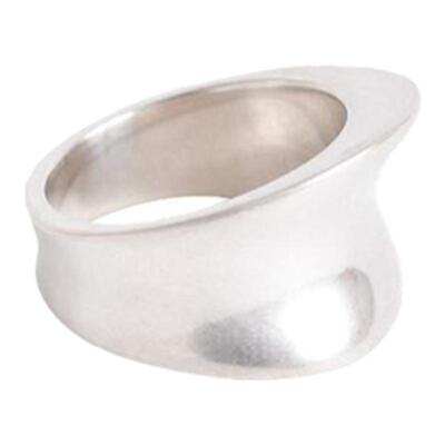 不规则宽戒指没有其他额外信息