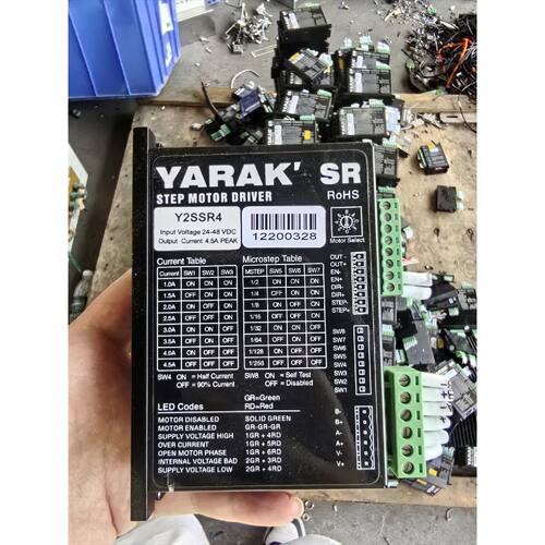 在线议价YARAK SR步进电机驱动器，型号Y2SSR4，原装拆机，
