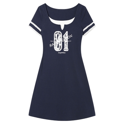 白鹿语复古学院风修身显瘦短裙