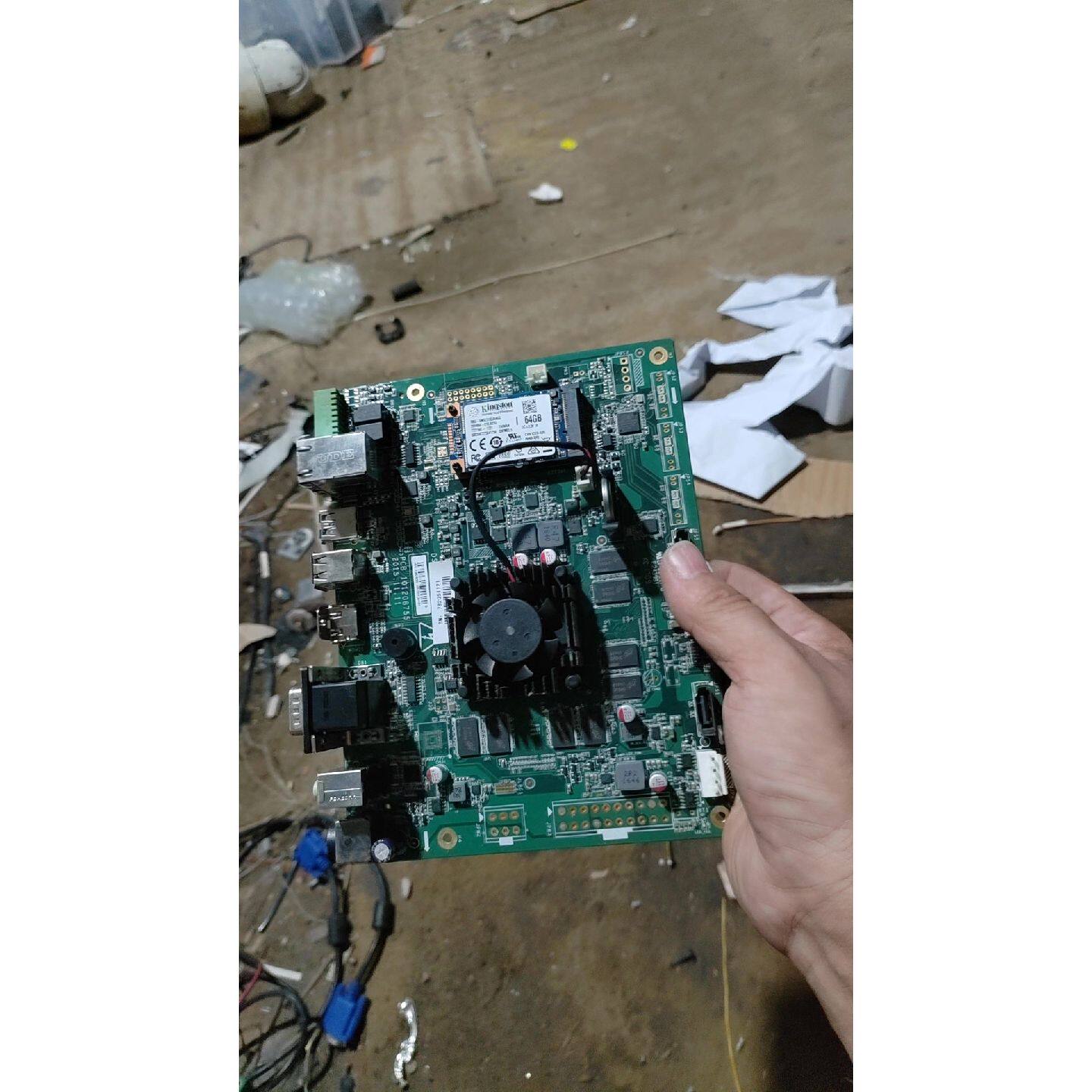 【议价-可维修】DS-10012工控主板，J1900器，板载4G内存6 /二手