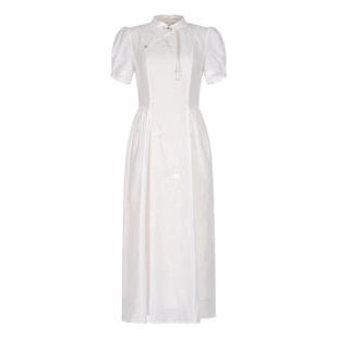 固执夏季新款新中式立领盘扣刺绣泡泡短袖a字白色中长连衣裙