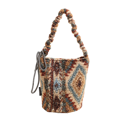 民族风毛绒水桶包包女士2025新款复古大容量单肩斜挎包秋冬毛毛包