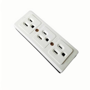 台湾隆光美式H型付接地四联排插 LK3243K 15A125V 5-15R明装插座