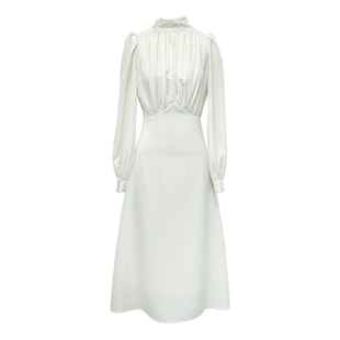 签儿法式缎面连衣裙女2025订婚领证小白裙显瘦流光长袖气质长裙子