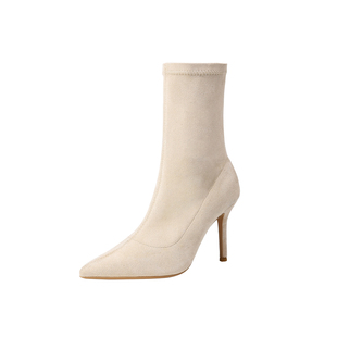 康莉达高跟短靴女2025年秋冬新款细跟尖头杏色弹力瘦瘦靴绒面靴子