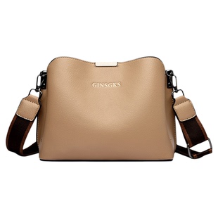 女包软皮2025秋冬新款水桶包百搭简约多隔袋妈妈宽肩带单肩斜挎包