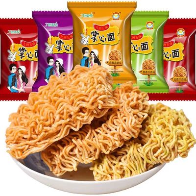 干脆面点心充饥夜宵小零食