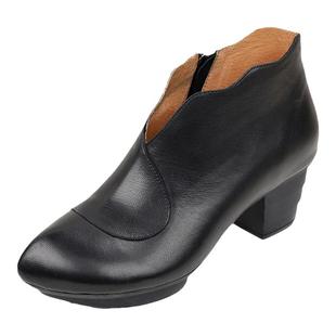 相伴真皮短靴女新款秋冬女靴粗跟民族风厚底复古软底妈妈靴子