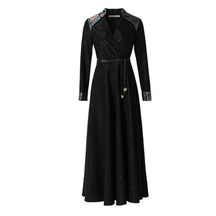 黑色新中式长裙春秋中年妈妈修身轻奢高级感长袖超长连衣裙1025