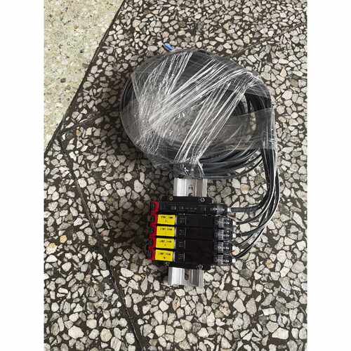 基恩士FS-N40，4个，FS-MC8N，1个，装机没使用—议价