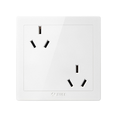 公牛大间距款六孔插座可同时插