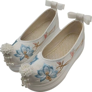 厚底汉服鞋女冬季成人增高古风绣花鞋软底新中式国风秀禾布鞋白色