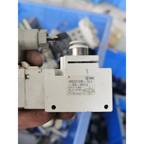询价下单VQZ312R-1L1-C8-X513  电磁阀 可开发票