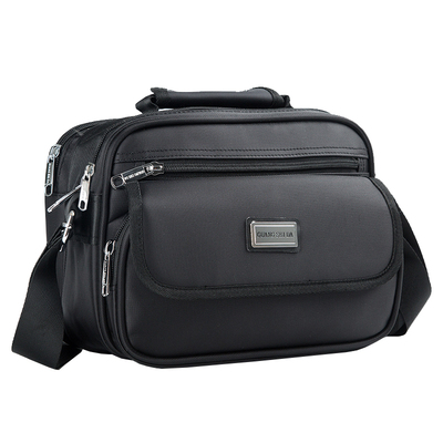 休闲防水单肩斜挎包大容量