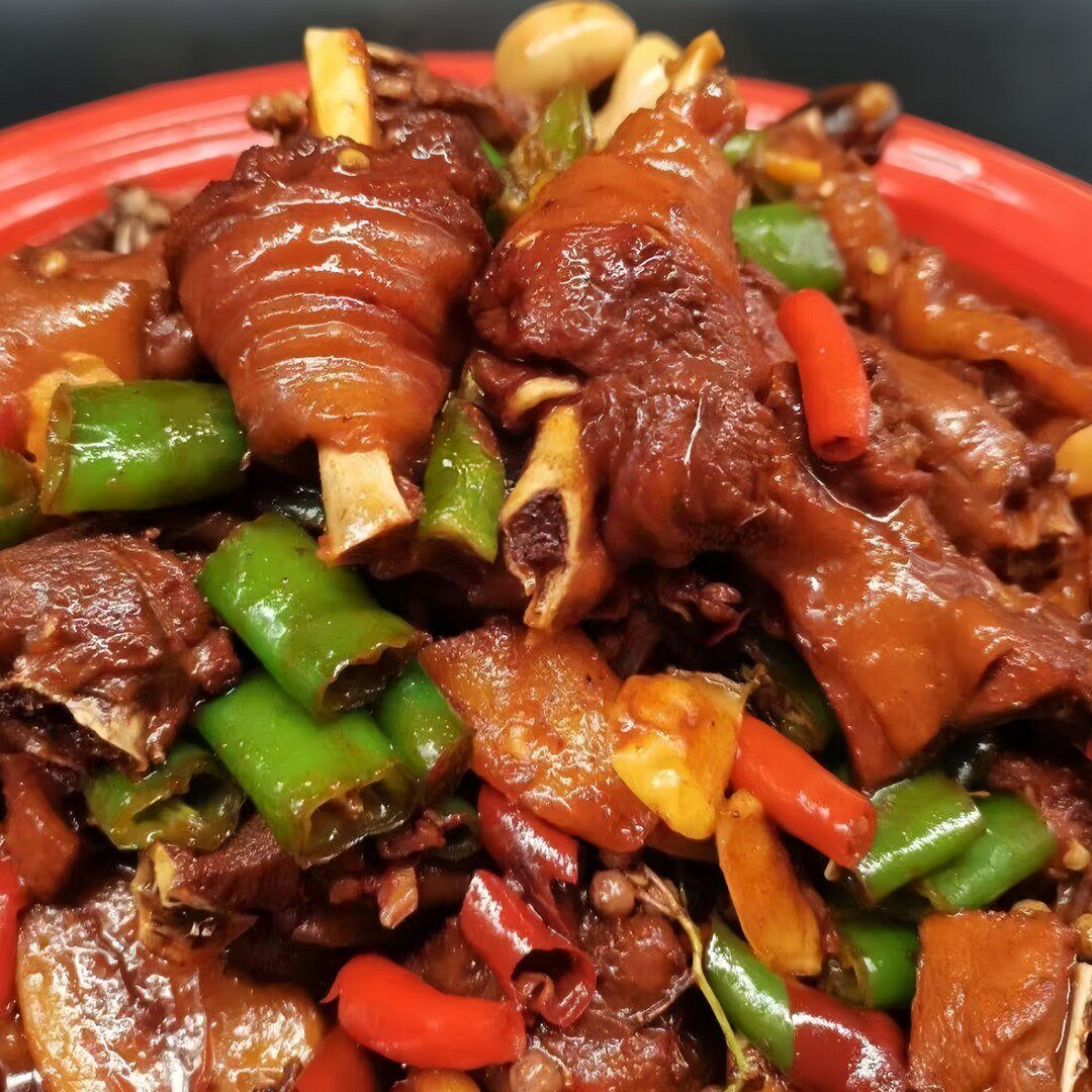 临沂炒鸡地锅鸡现杀现炒整只鸡公鸡土鸡跑山鸡走地鸡辣子鸡即食