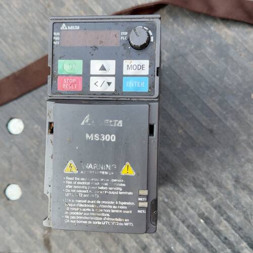 〔议价-可维修〕变频器 V2A7MS43ANSAA 工业自动化备件