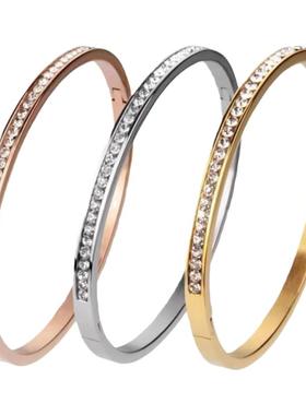 莫桑钻白金色群镶单排钻手镯