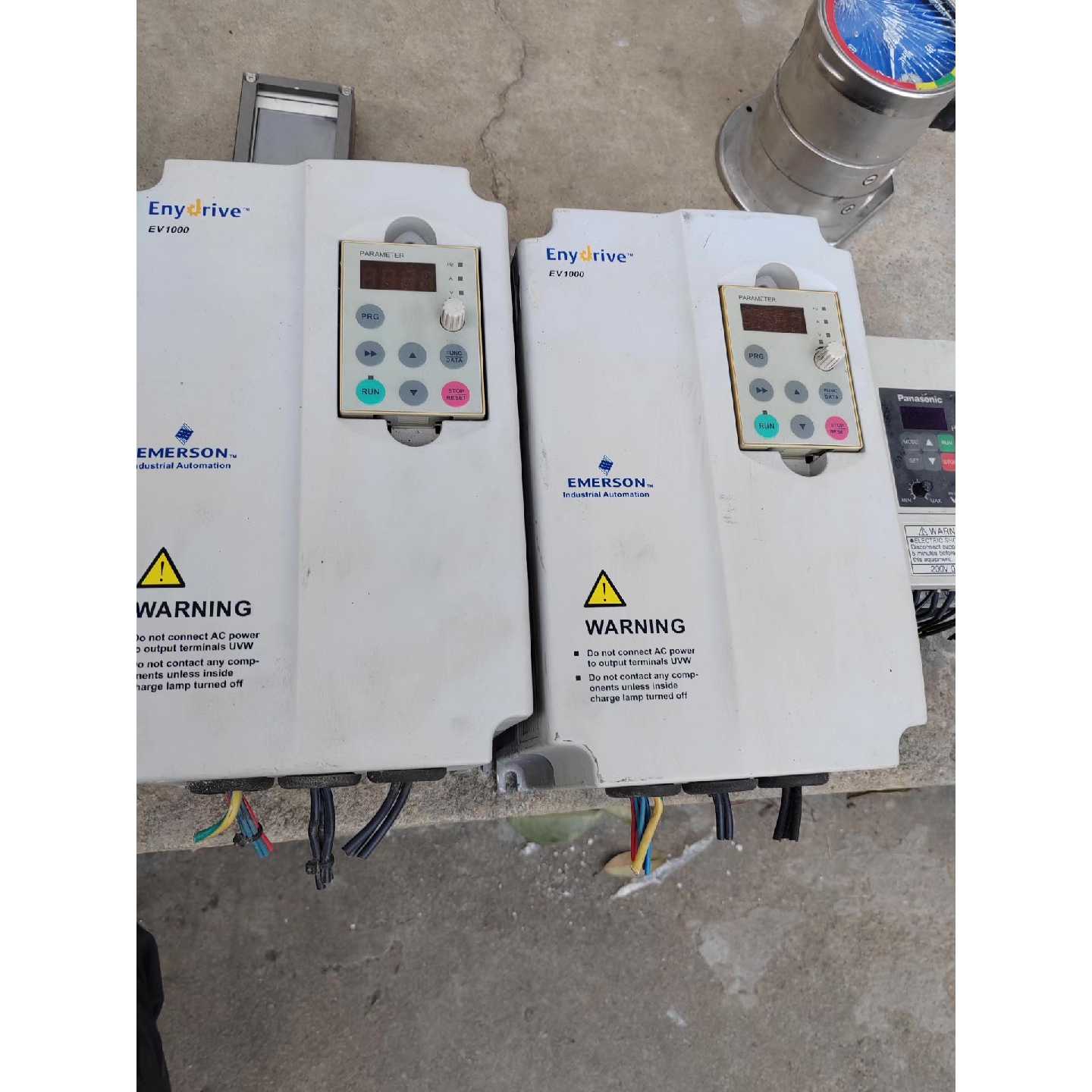 议价艾默生变频器EV10004T0055G变频器两个功能正常可维修
