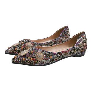 尖头单鞋女2026新款民族风配裙子水钻平底船鞋柳钉软底新中式大码