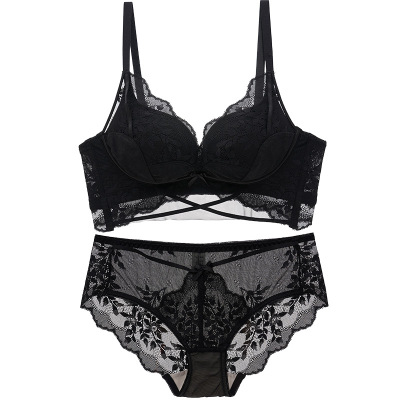 性感聚拢蕾丝内衣显大小胸莫代尔