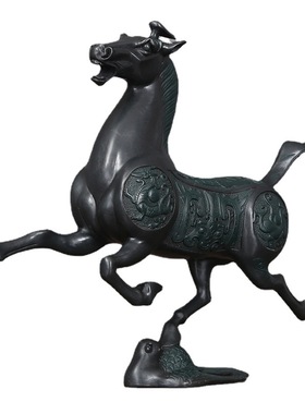 中式黄铜马踏飞燕纯手工摆件