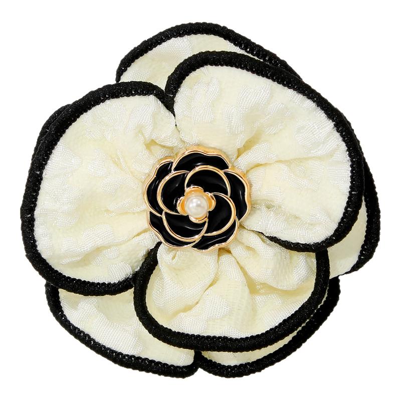 小香风珍珠山茶花手工布艺胸针气质双层花朵别针轻奢连衣裙配饰品