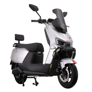 新款电动摩托车外卖电动车60v72v高速电摩电动车踏板锂电可上牌