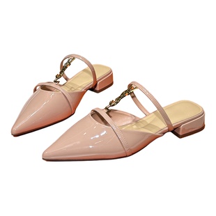 丹行道米白色尖头半包头凉拖鞋女外穿2026夏季新款漆皮低跟穆勒鞋