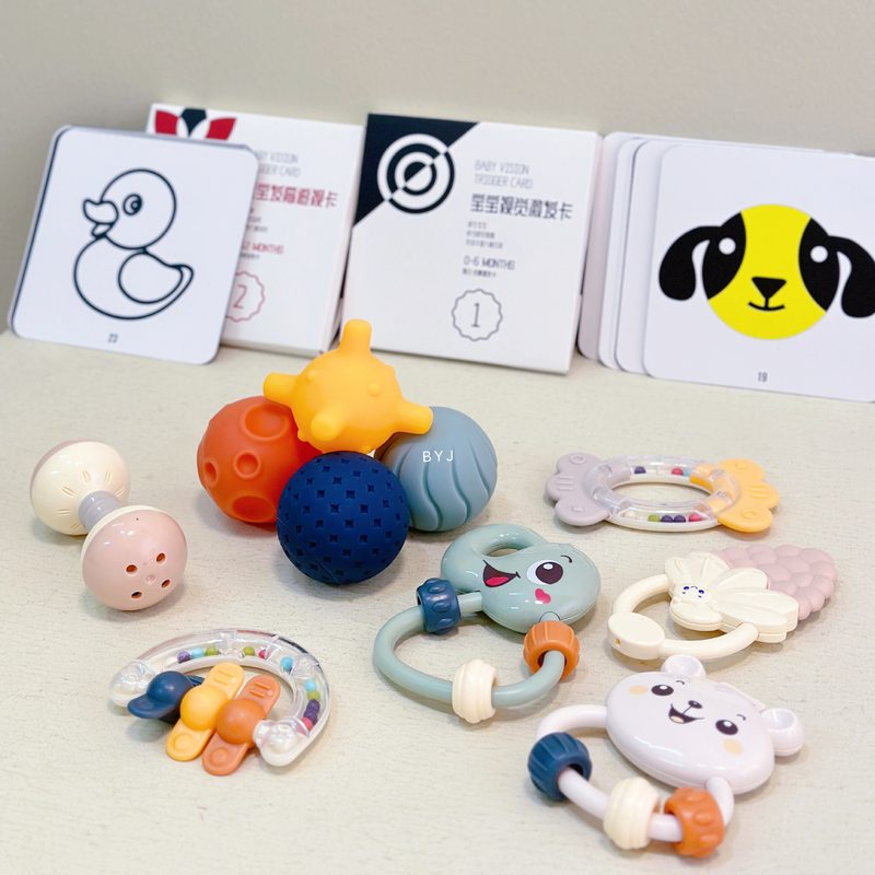 新生婴儿礼物玩具牙胶送0-6满月礼盒刚出生摇铃安抚月宝宝3套装个