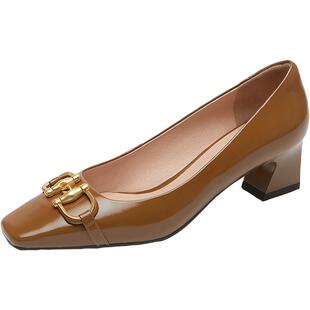 断码特价莱尔斯奥莱通勤饰扣浅口圆头女鞋通勤中粗跟单鞋4T50602