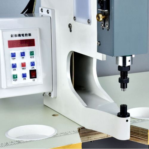 新款高压盾型直驱钉扣机服装帆布制品打扣机三重保护装订钉扣机